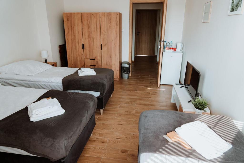Noclegi Przy Stacji Nowy Dwor Mazowiecki Exterior photo