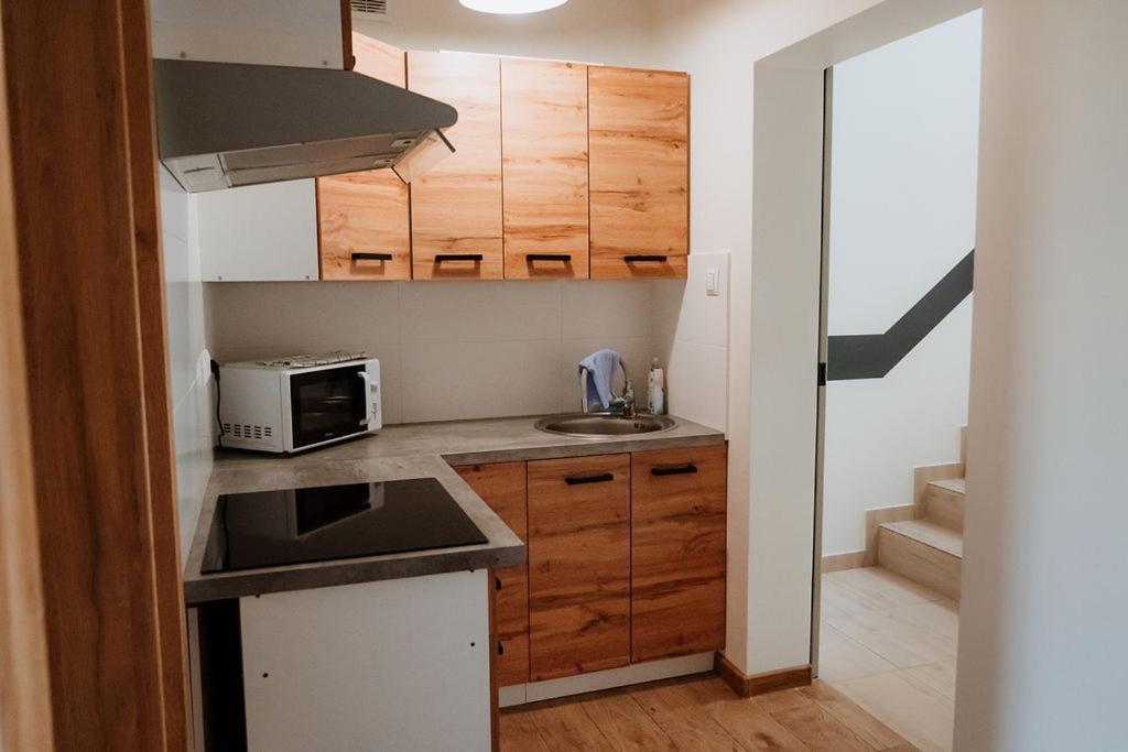 Noclegi Przy Stacji Nowy Dwor Mazowiecki Exterior photo